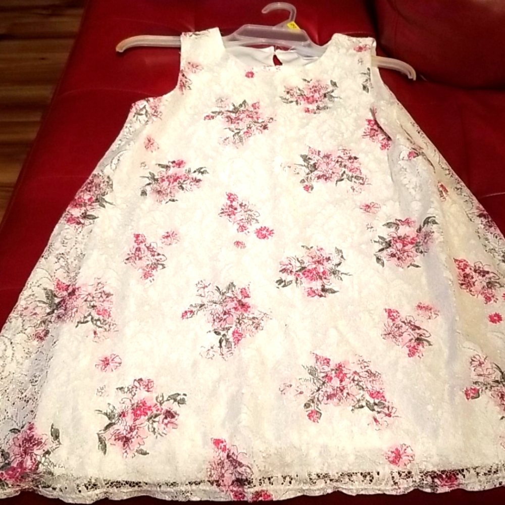 SOLD! Spring sale!!! White pretty little girl floral dress